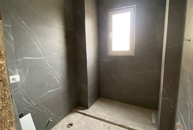 Apartment for sale in Durres 1+1, Emty