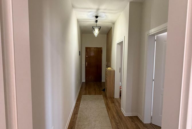 Shtepi ne shitje Apartament ne Tirane, 1+1, Mobilimi E mobiluar, Pagesa 110,000  Euro.