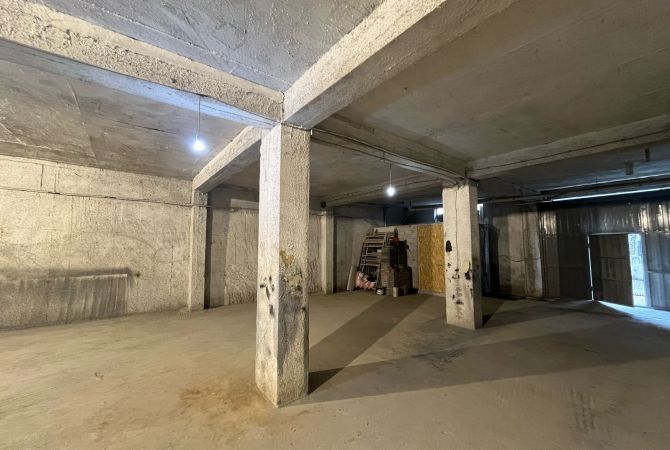 Ambient biznesi me qera 3+1 ne Tirane - 700 Euro