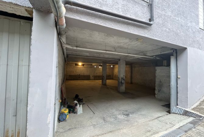Ambient biznesi me qera 3+1 ne Tirane - 700 Euro