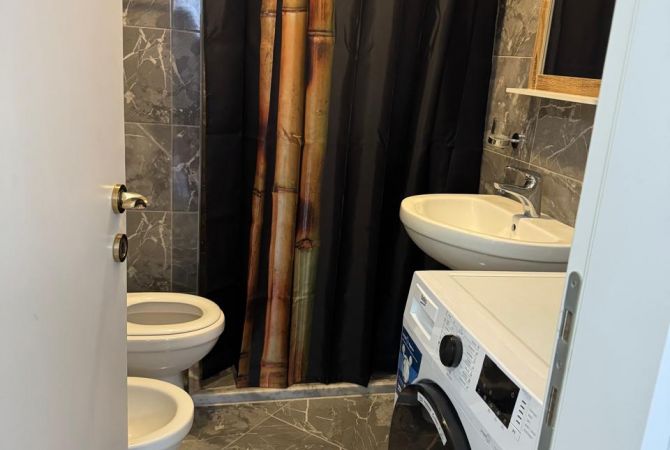 Shtepi me qera 2+1 ne Tirane - 600 Euro
