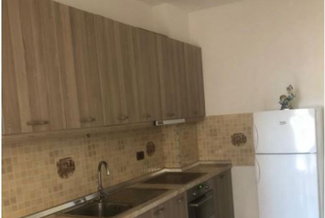 Shtepi me qera Apartament ne Tirane, 1+1, Mobilimi E mobiluar, Pagesa 40,000  Leke.