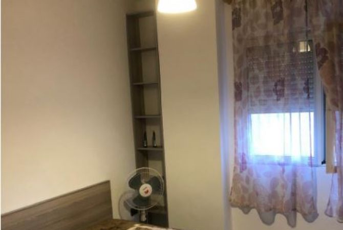 Shtepi me qera 1+1 ne Tirane - 40,000 Leke