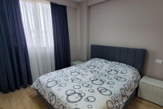 Shtepi ne shitje Apartament ne Tirane, 2+1, Mobilimi E mobiluar, Pagesa 110,000  Euro.