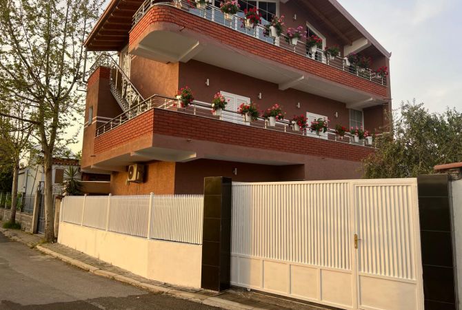 Shtepi ne shitje 2+1 ne Tirane - 260,000 Euro