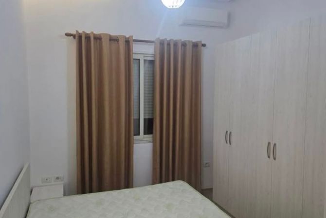 Shtepi me qera 1+1 ne Tirane - 50,000 Leke