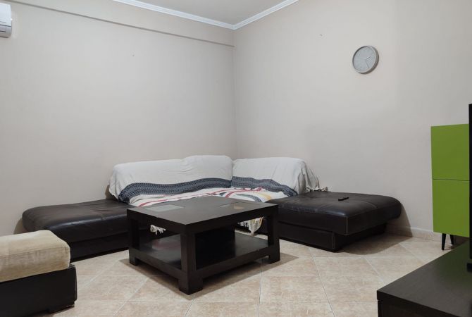 Shtepi me qera Apartament ne Tirane, 2+1, Mobilimi E mobiluar, Pagesa 500  Euro.