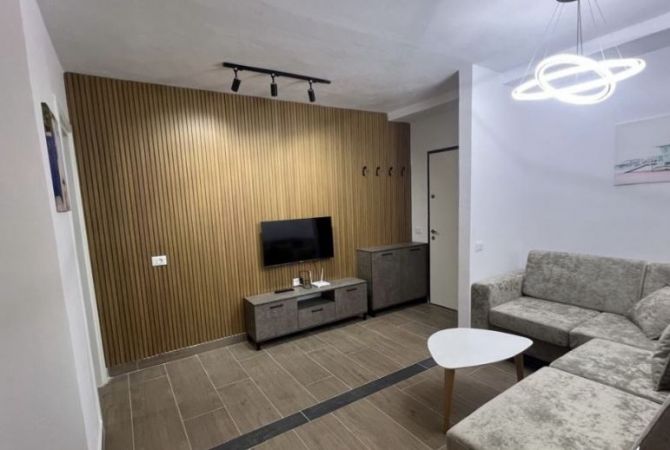 Shtepi me qera 1+1 ne Tirane - 50,000 Leke