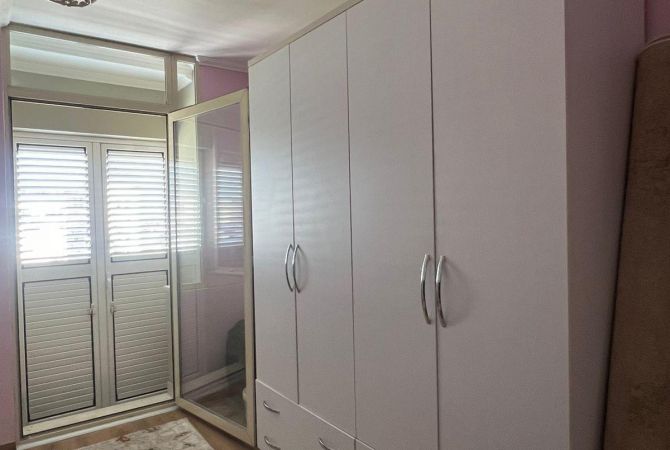 Shtepi me qera 2+1 ne Tirane - 800 Euro