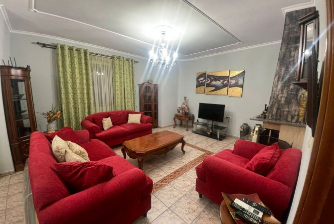 Shtepi me qera 3+1 ne Tirane - 800 Euro