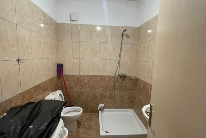 Shtepi me qera Apartament ne Tirane, 1+1, Mobilimi E mobiluar, Pagesa 450  Euro.