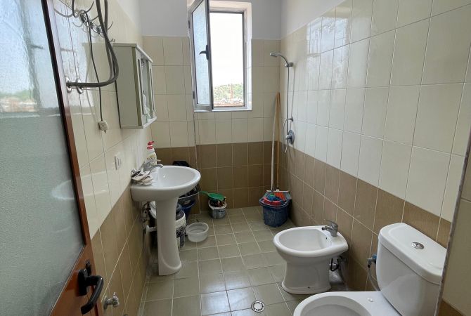 Shtepi ne shitje 1+1 ne Tirane - 85,000 Euro