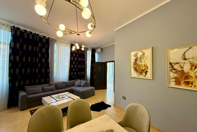 Shtepi ne shitje Apartament ne Tirane, 1+1, Mobilimi E mobiluar, Pagesa 89,000  Euro.
