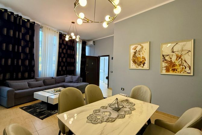 Shtepi ne shitje Apartament ne Tirane, 1+1, Mobilimi E mobiluar, Pagesa 89,000  Euro.