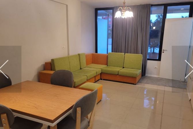 Shtepi me qera 2+1 ne Tirane - 450 Euro