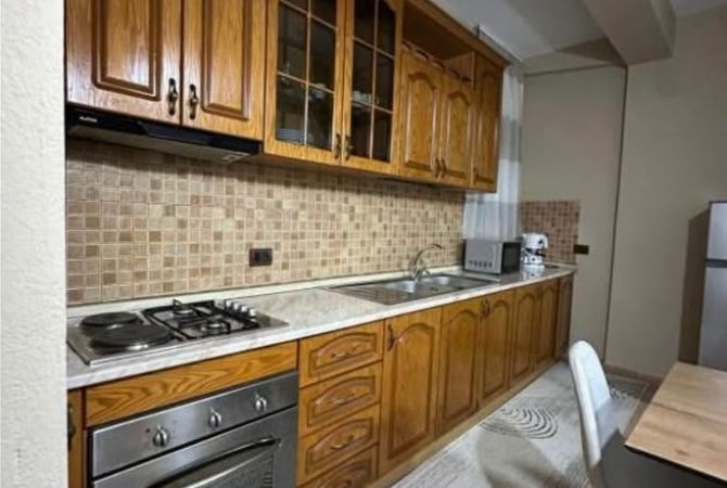 Shtepi me qera 2+1 ne Tirane - 550 Euro