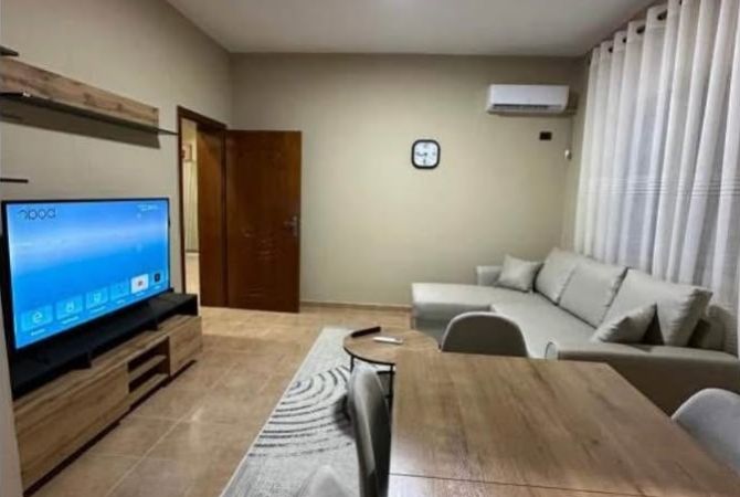 Shtepi me qera Shtepi Private ne Tirane, 2+1, Mobilimi E mobiluar, Pagesa 550  Euro.