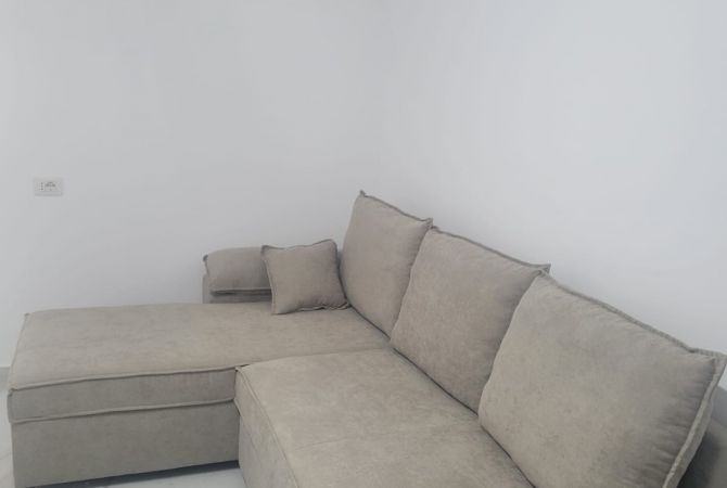 Shtepi me qera 1+1 ne Tirane - 40,000 Leke