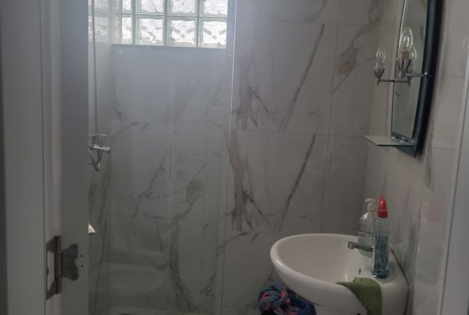 Shtepi me qera 1+1 ne Tirane - 40,000 Leke