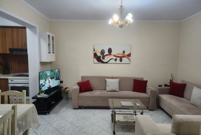 Shtepi me qera 1+1 ne Tirane - 40,000 Leke