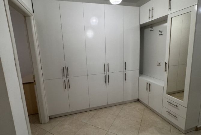Shtepi me qera Apartament ne Tirane, 1+1, Mobilimi E mobiluar, Pagesa 35,000  Leke.
