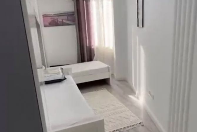 Shtepi ne shitje Apartament ne Tirane, 2+1, Mobilimi E mobiluar, Pagesa 130,000  Euro.