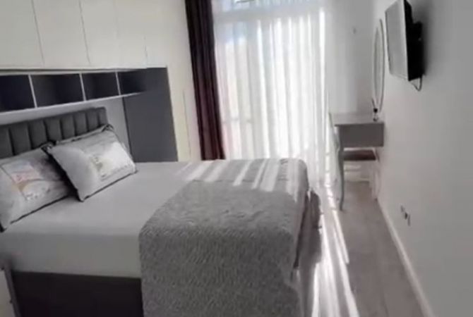 Shtepi ne shitje Apartament ne Tirane, 2+1, Mobilimi E mobiluar, Pagesa 130,000  Euro.