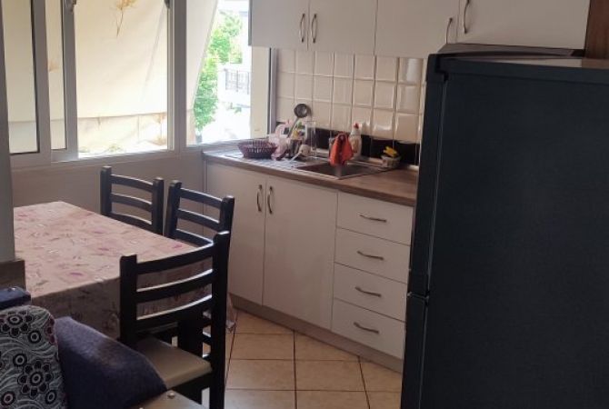 Shtepi ne shitje Apartament ne Vlore, 1+1, Mobilimi E mobiluar, Pagesa 100,000  Euro.