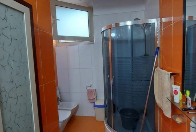 Shtepi me qera Apartament ne Tirane, 2+1, Mobilimi E mobiluar, Pagesa 650  Euro.