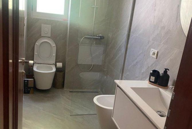 Shtepi me qera Apartament ne Tirane, 1+1, Mobilimi E mobiluar, Pagesa 50,000  Leke.