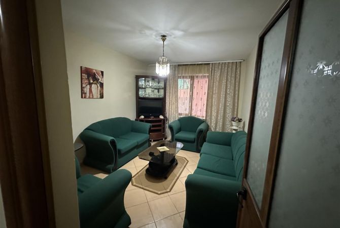 Shtepi me qera 1+1 ne Tirane - 35,000 Leke