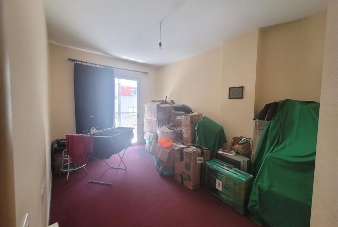 Shtepi ne shitje Apartament ne Tirane, 2+1, Mobilimi Bosh, pa mobiluar, Pagesa 145,000  Euro.