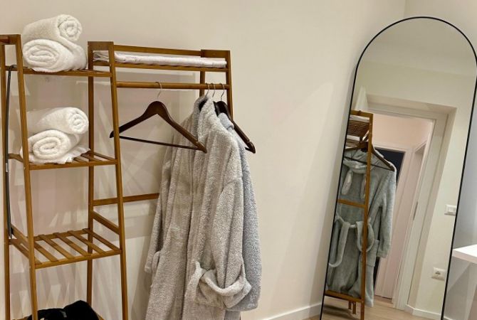 Shtepi me qera Apartament ne Tirane, 2+1, Mobilimi E mobiluar, Pagesa 70,000  Leke.