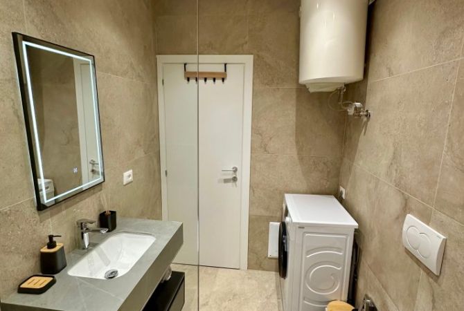 Shtepi me qera Apartament ne Tirane, 2+1, Mobilimi E mobiluar, Pagesa 70,000  Leke.