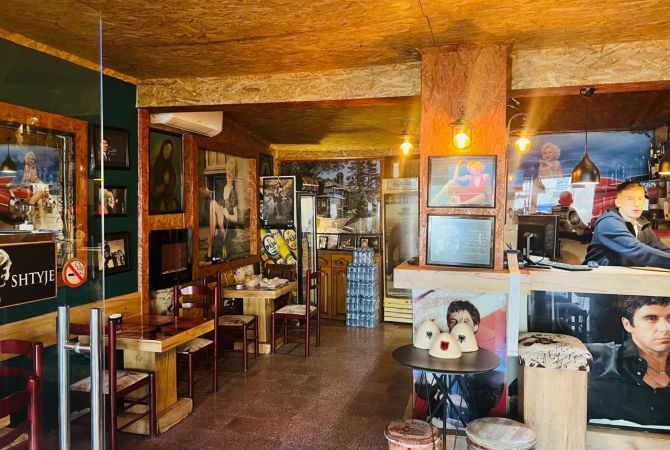 Ambient biznesi me qera 2+1 ne Tirane - 800 Euro