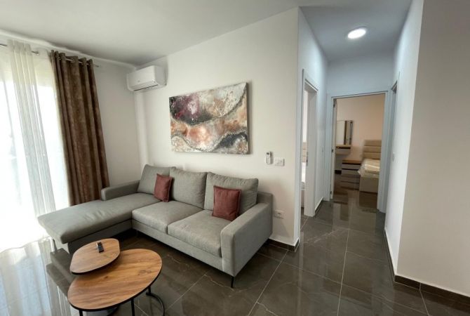 Shtepi me qera 2+1 ne Tirane - 60,000 Leke