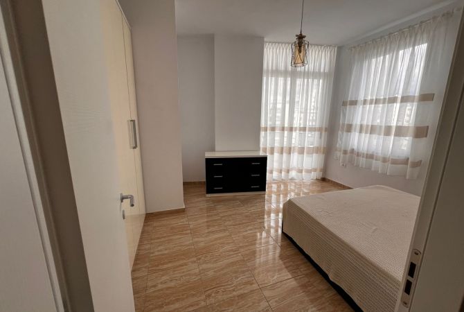 Shtepi me qera 3+1 ne Tirane - 600 Euro