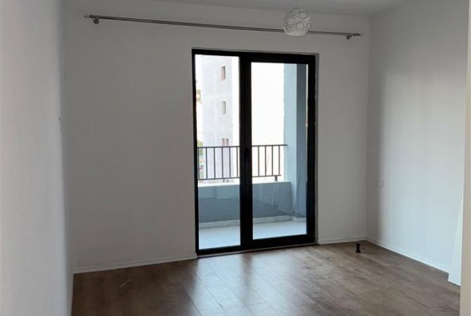 Shtepi me qera 2+1 ne Tirane - 300 Euro