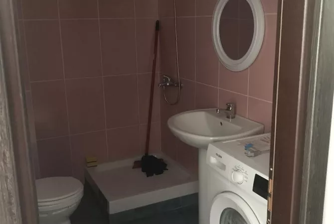 Shtepi me qera Garsoniere ne Tirane - 30,000 Leke
