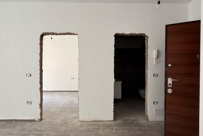 Shtepi me qera Apartament ne Tirane, 1+1, Mobilimi Bosh, pa mobiluar, Pagesa 40,000  Leke.