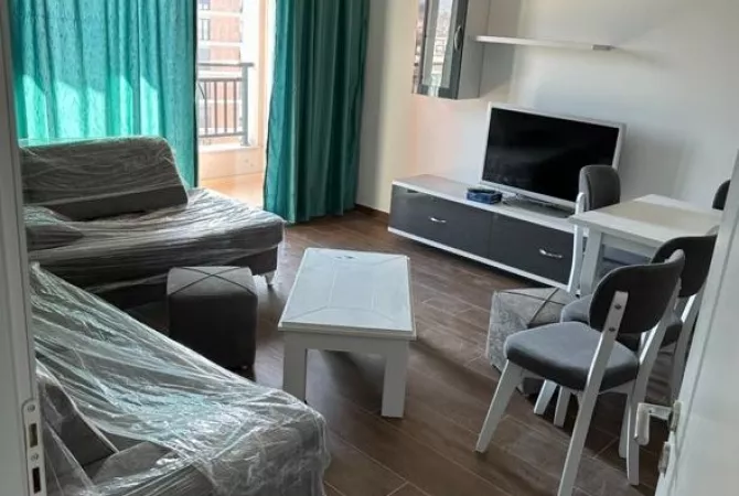 Shtepi me qera 1+1 ne Tirane - 40,000 Leke