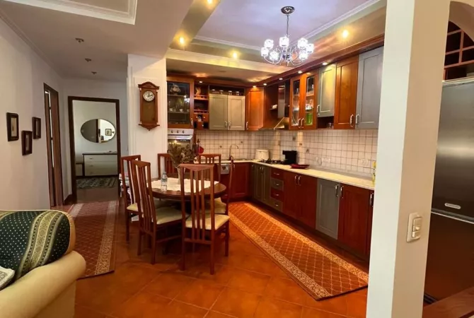 Shtepi me qera 2+1 ne Tirane - 70,000 Leke