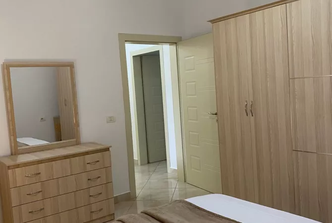 Shtepi me qera Shtepi Private ne Tirane, 1+1, Mobilimi E mobiluar, Pagesa 40,000  Leke.