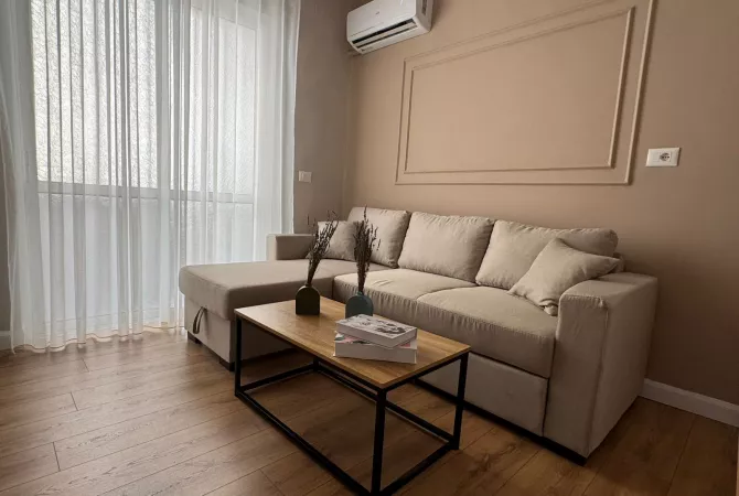 Shtepi me qera 2+1 ne Tirane - 1,200 Euro