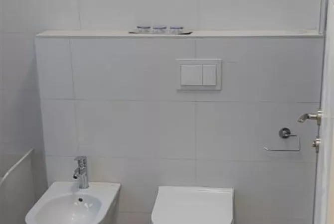 Shtepi me qera Apartament ne Tirane, 1+1, Mobilimi E mobiluar, Pagesa 500  Euro.