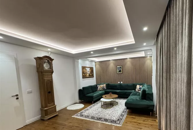 Shtepi me qera 3+1 ne Tirane - 2,000 Euro