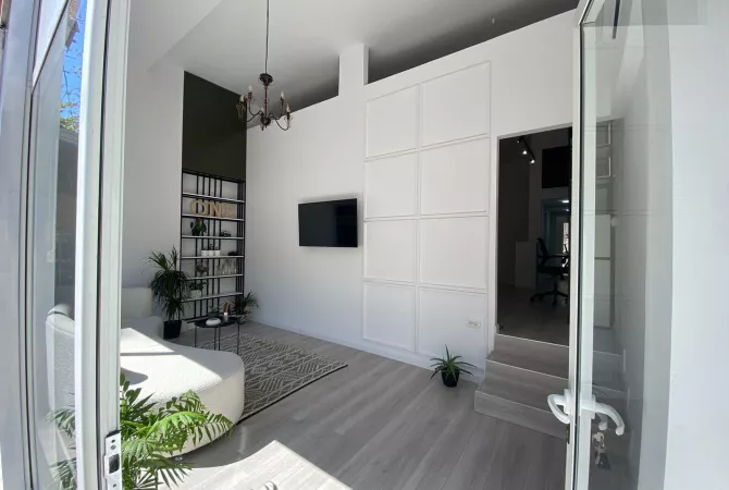 Business Property in Sale 3+1 in Tirana - 164,000 Euro