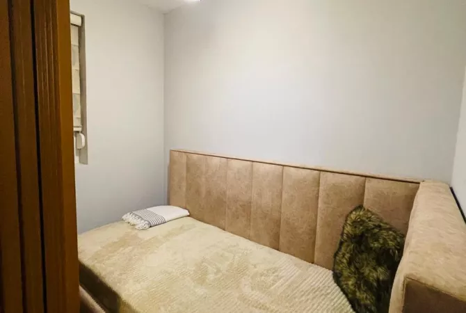 Shtepi me qera 1+1 ne Tirane - 70,000 Leke