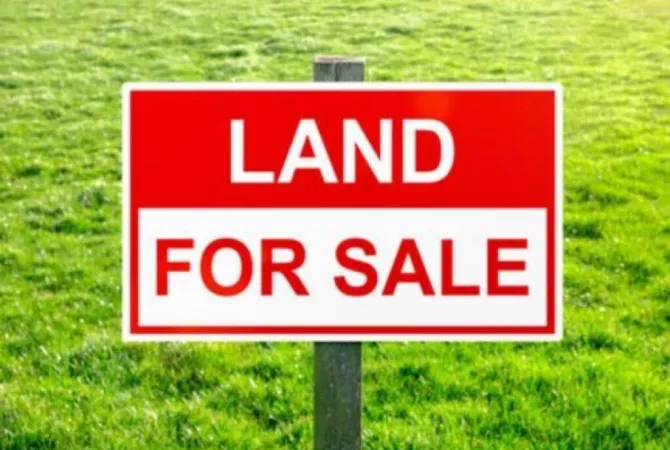 Truall ose Toke  ne Tirane - 60,000 Euro