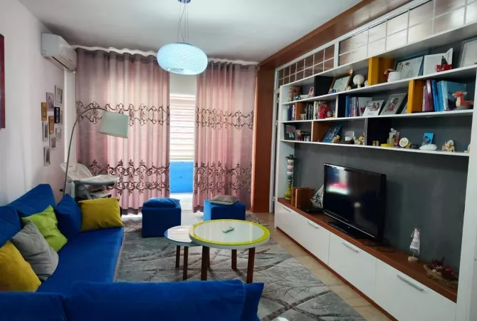 Shtepi me qera 1+1 ne Tirane - 35,000 Leke